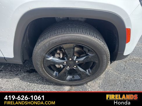 Used 2023 Jeep Grand Cherokee Altitude AWD/4WD image 36