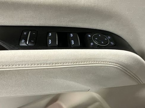 Used 2022 Cadillac Escalade ESV Sport Platinum image 26