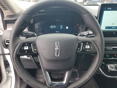 New 2026 Lincoln Corsair Premiere image 16