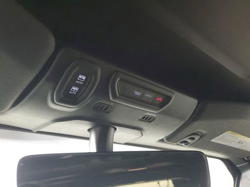 Used 2020 Jeep Wrangler Unlimited Sahara AWD/4WD image 31