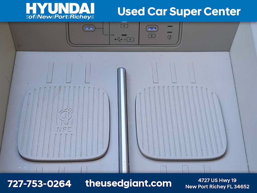 Used 2025 Hyundai Santa Fe SEL FWD image 25