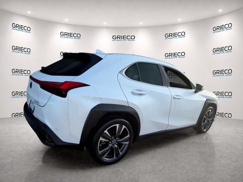 Used 2020 Lexus UX 200 w/ Premium Package FWD image 7