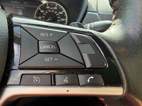 Used 2024 Nissan Altima 2.5 SR FWD image 17