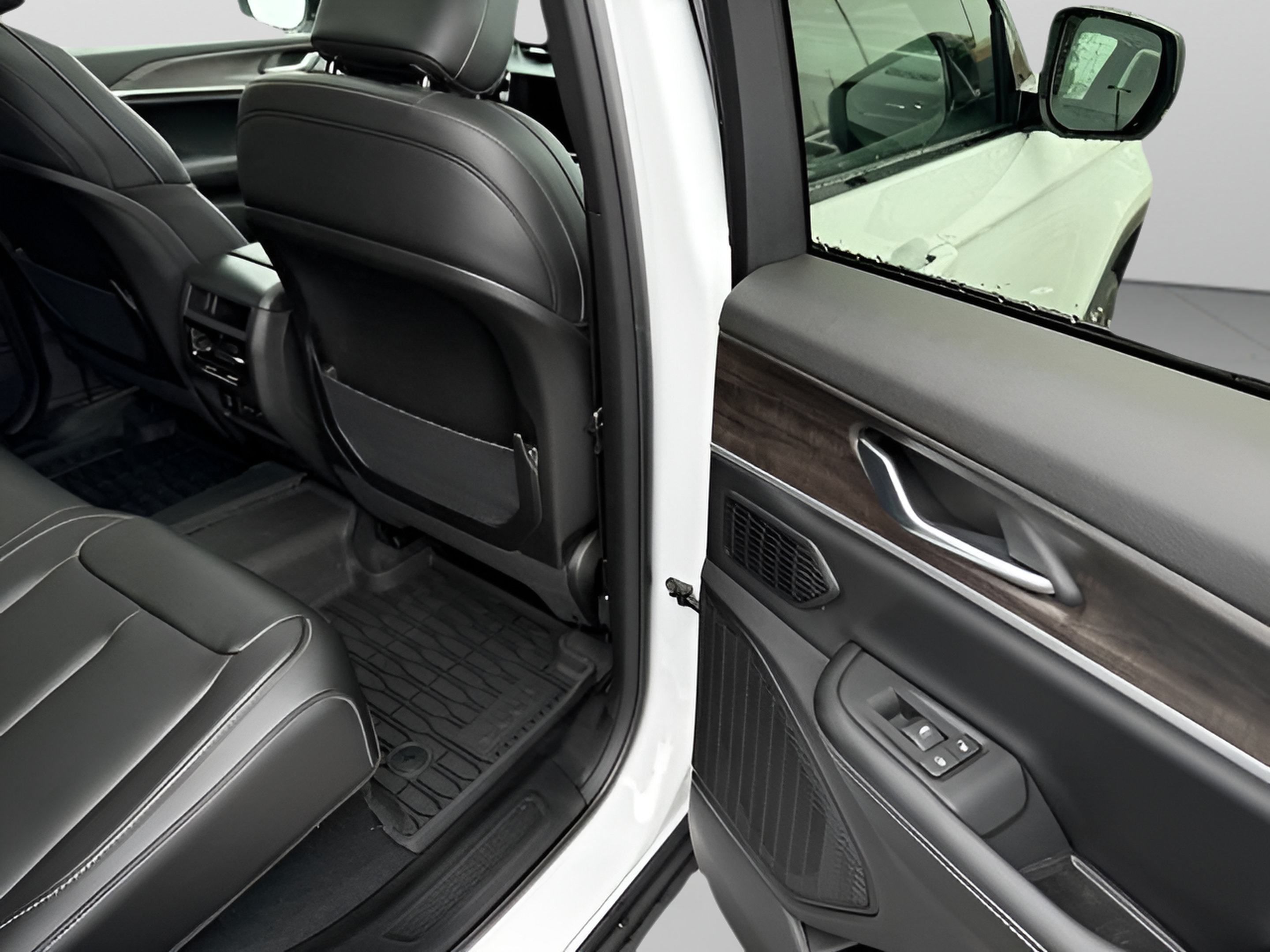New 2026 Jeep Grand Cherokee Limited AWD/4WD image 12