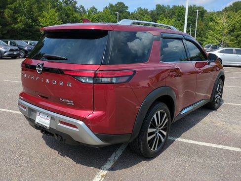 Used 2023 Nissan Pathfinder Platinum w/ Cargo Package AWD/4WD image 4