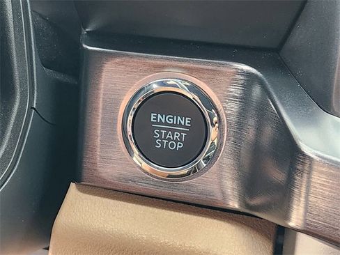 Used 2023 Ford F350 Lariat w/ Chrome Package image 21