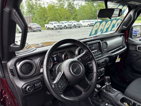 Used 2022 Jeep Wrangler Unlimited Sport AWD/4WD image 13