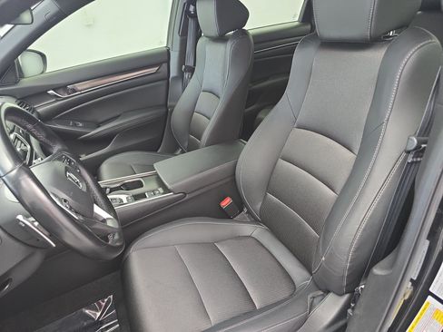 Used 2020 Honda Accord Sport image 14