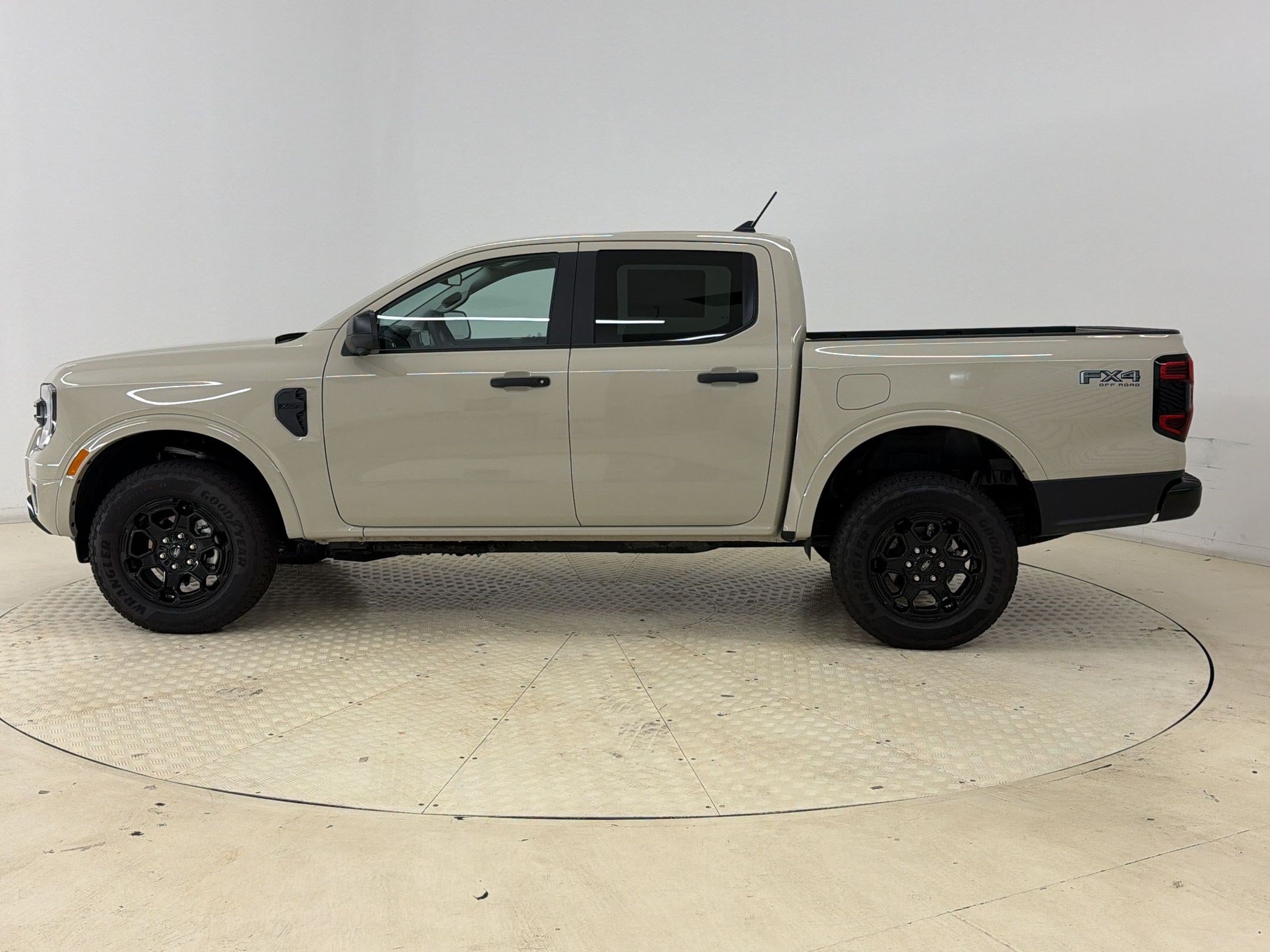 New 2026 Ford Ranger XLT w/ Equipment Group 301A High AWD/4WD image 2