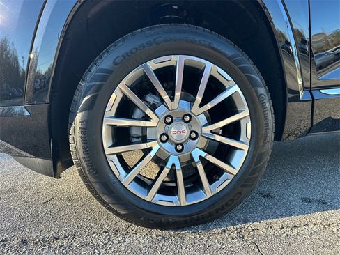 New 2026 GMC Terrain Denali w/ LPO, Floor Liner Package image 12