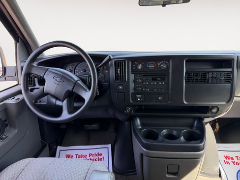 Used 2004 Chevrolet Express 3500 Extended Passenger w/ LS Preferred Equipment Group RWD image 10