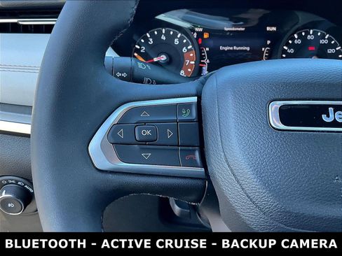 Used 2023 Jeep Compass Limited AWD/4WD image 11