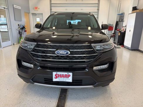 Used 2023 Ford Explorer XLT w/ Equipment Group 202A AWD/4WD image 4