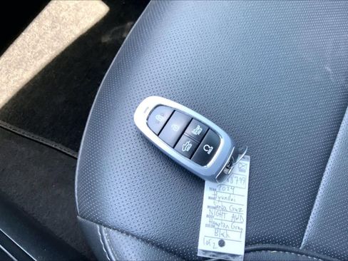 Used 2024 Hyundai Santa Cruz Night image 14