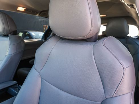Certified 2024 Toyota Sienna XLE FWD image 25
