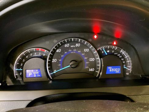 Used 2014 Toyota Camry XLE w/ Leather Package image 27