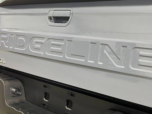 New 2026 Honda Ridgeline Black Edition image 9