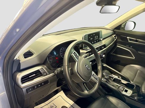Used 2021 Kia Telluride S FWD image 9