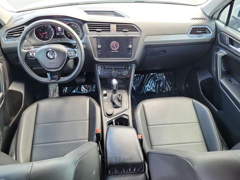 Used 2021 Volkswagen Tiguan SE AWD/4WD image 13