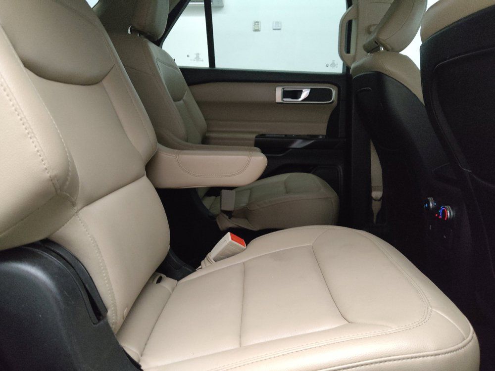 Used 2020 Ford Explorer XLT w/ Equipment Group 202A RWD image 19