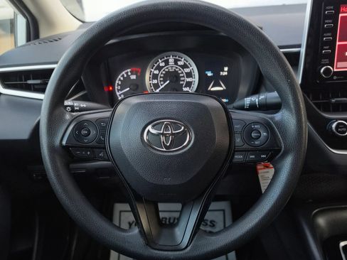 Used 2021 Toyota Corolla LE w/ Carpet Mat Package (TMS) FWD image 10