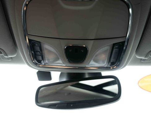 Used 2021 Jeep Cherokee Limited w/ Trailer Tow Group AWD/4WD image 18