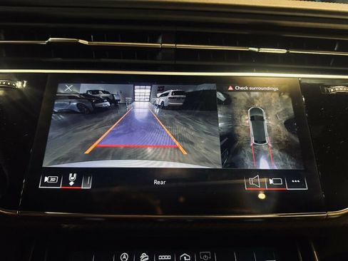 Used 2022 Audi RS Q8 AWD/4WD image 15