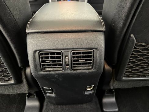 Used 2018 Toyota 4Runner Limited w/ Four Season Floor Mat Package AWD/4WD image 31