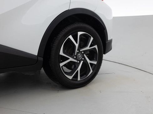 Used 2018 Toyota C-HR XLE image 20