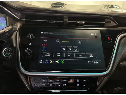 Used 2023 Chevrolet Bolt LT w/ Infotainment Package FWD image 28