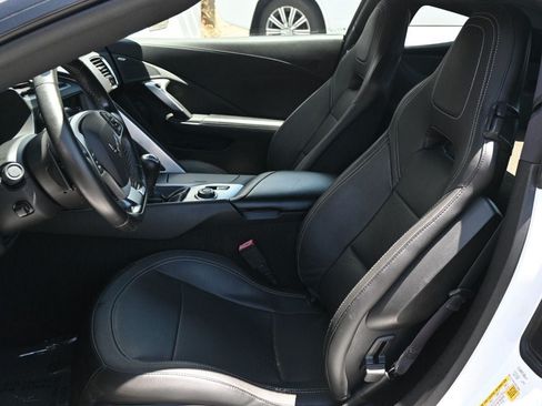 Used 2016 Chevrolet Corvette Stingray Coupe RWD image 17