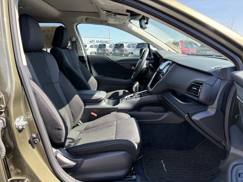 Used 2025 Subaru Outback Premium image 29