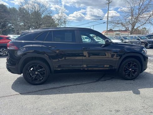Used 2025 Volkswagen Atlas Cross Sport SEL R-Line AWD/4WD image 3