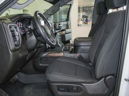 Used 2022 Chevrolet Silverado 1500 LT Trail Boss w/ LPO, Dark Essentials Package AWD/4WD image 7