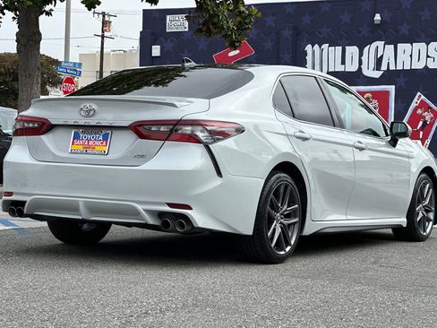 Used 2022 Toyota Camry XSE FWD image 4