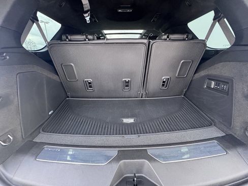 Used 2024 Cadillac Escalade Sport Platinum w/ LPO, ONYX Package image 36