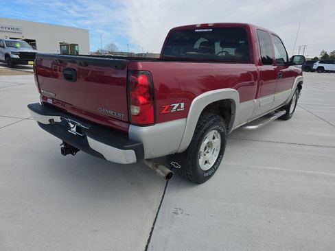 Used 2005 Chevrolet Silverado 1500 w/ Safe And Sound Package image 5
