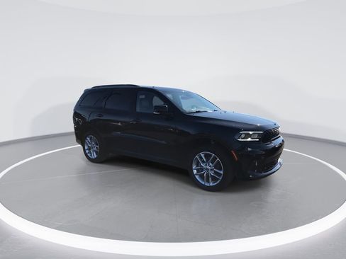 Used 2024 Dodge Durango GT image 2