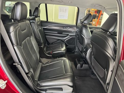 Used 2021 Jeep Grand Cherokee L Limited AWD/4WD image 30