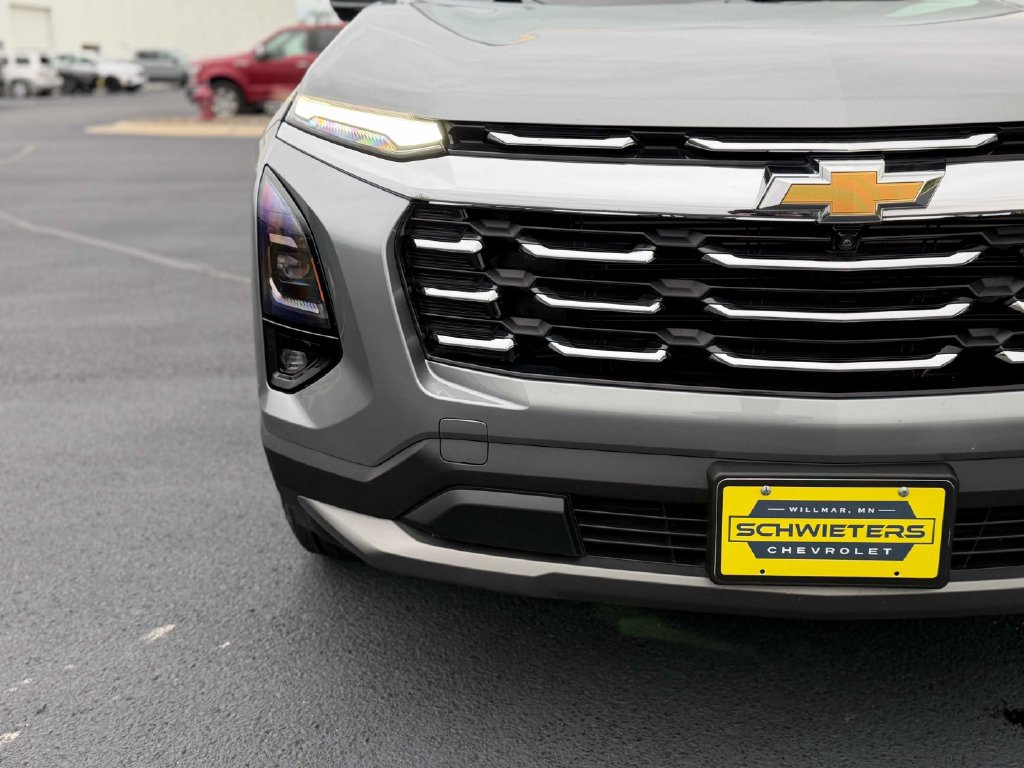 Used 2025 Chevrolet Equinox LT w/ Convenience Package II AWD/4WD image 4