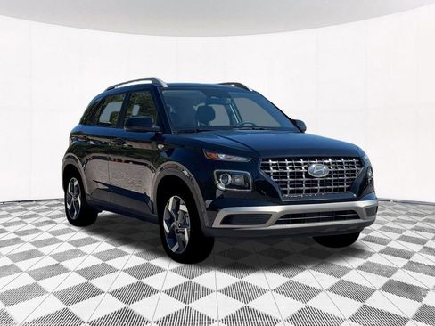 New 2026 Hyundai Venue SEL FWD image 17