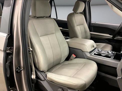 Used 2018 Ford Expedition Max XLT w/ Cargo Package AWD/4WD image 29