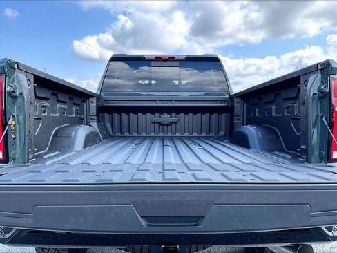 New 2026 Chevrolet Silverado 2500 ZR2 w/ LPO, Dark Essentials Package AWD/4WD image 16