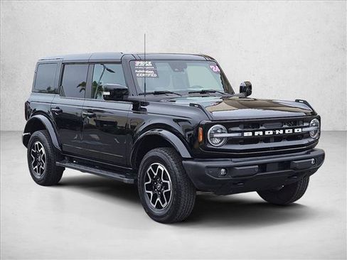 Used 2024 Ford Bronco Outer Banks AWD/4WD image 3