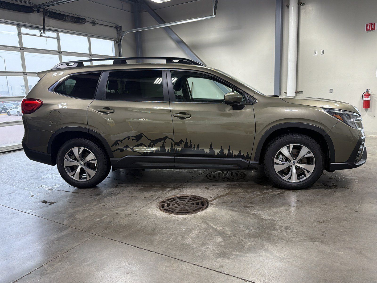 Certified 2024 Subaru Ascent Premium w/ Convenience Package AWD/4WD image 10