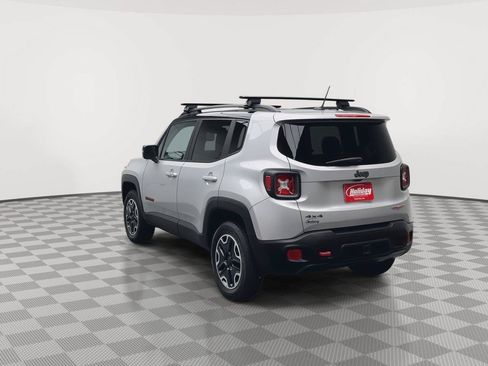 Used 2017 Jeep Renegade Trailhawk w/ Popular Equipment Group AWD/4WD image 35