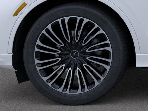 New 2026 Lincoln Aviator Black Label w/ Dynamic Handling Package image 19