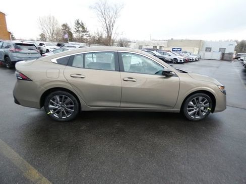 New 2026 Nissan Sentra SL w/ Floor Mat Package image 2