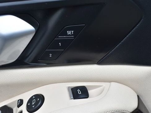 Used 2020 BMW X5 sDrive40i w/ Executive Package image 16