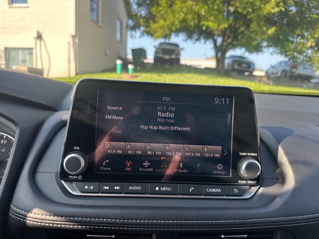 Certified 2025 Nissan Rogue SV w/ SV Premium Package FWD image 46